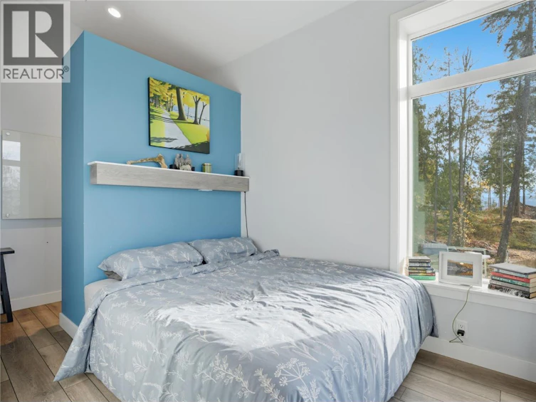7636 Mountain Drive, Anglemont, BC, V0E 1M8 - 22