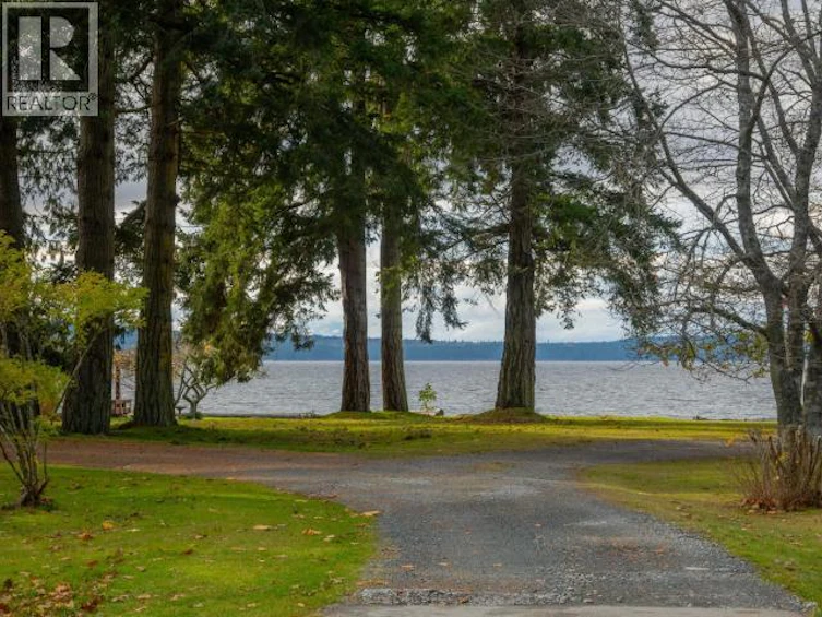 8685 101 Highway, Powell River, BC, V8A 0H2 - 36