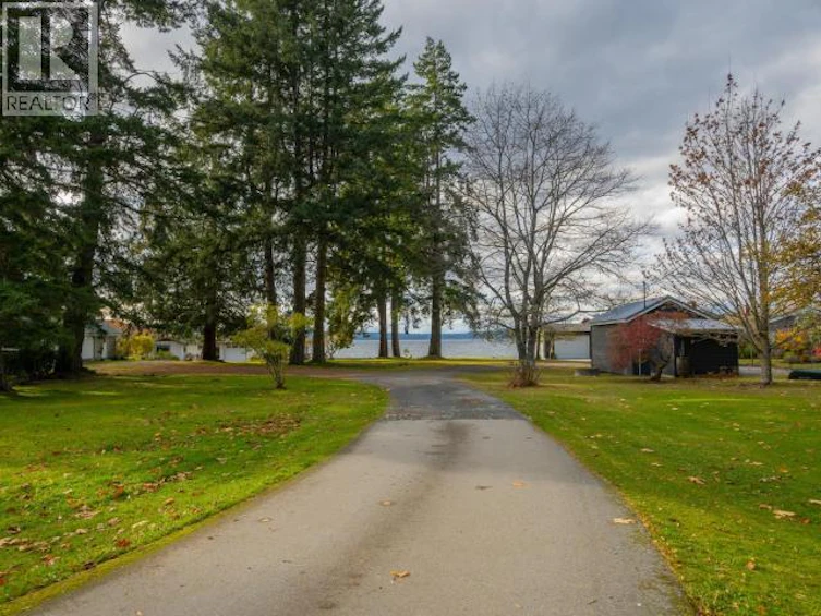 8685 101 Highway, Powell River, BC, V8A 0H2 - 35