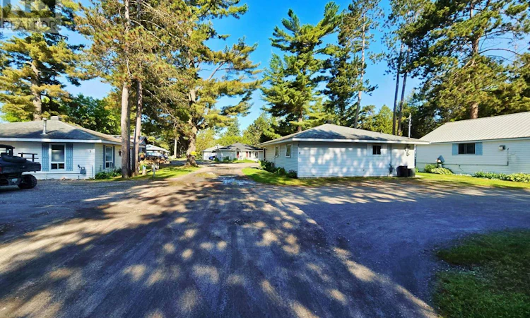 6 Bay View Court