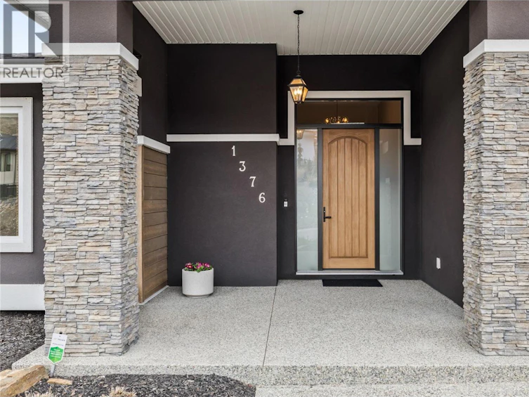 1376 Mine Hill Drive, Kelowna, BC, V1P 1S5 - 3