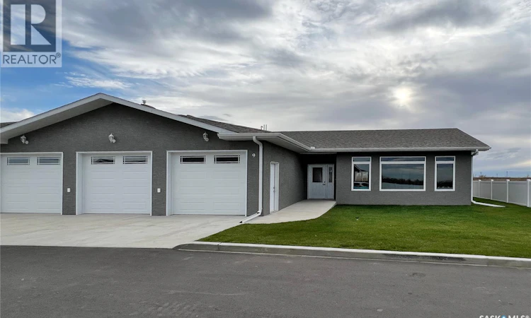 9-2330 Morsky Drive