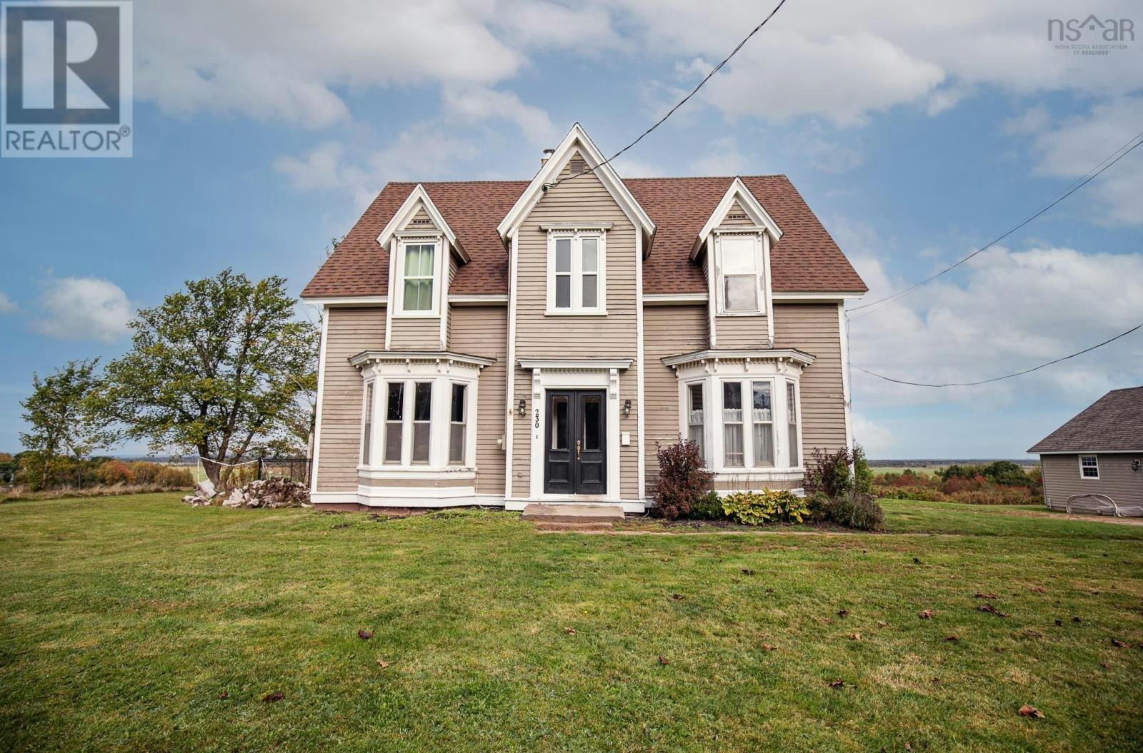 230 Victoria Street E, Amherst, NS, B4H 1Y9