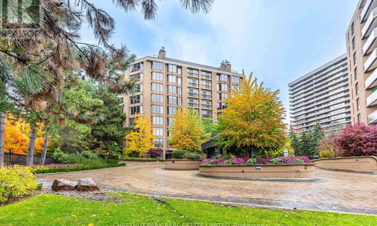 406-70 Rosehill Avenue