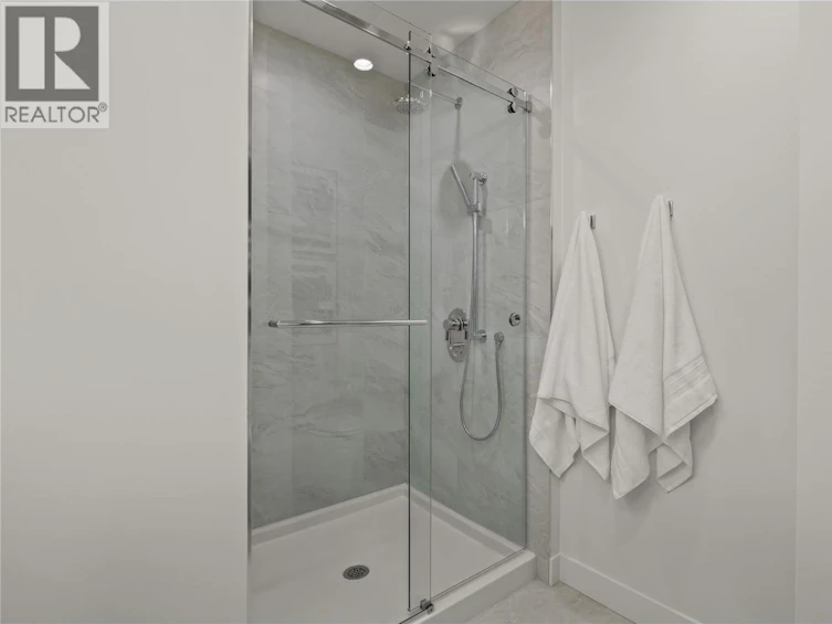 902-3340 Lakeshore Road, Kelowna, BC, V1W 0H6 - 31