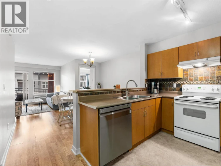 403-555 Yates Road, Kelowna, BC, V1V 2V2 - 3