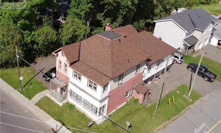 229 Elgin Street W