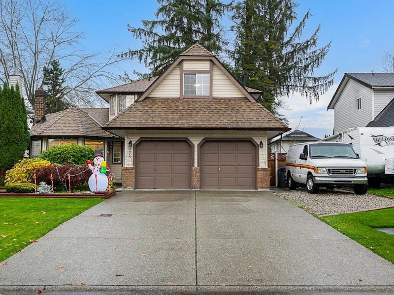8045 164a Street, Surrey BC V4N 0H7