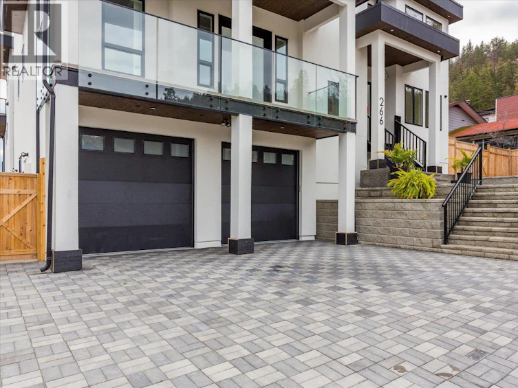 266 Ranchhill Court, Kelowna, BC, V1V 1T4 - 4