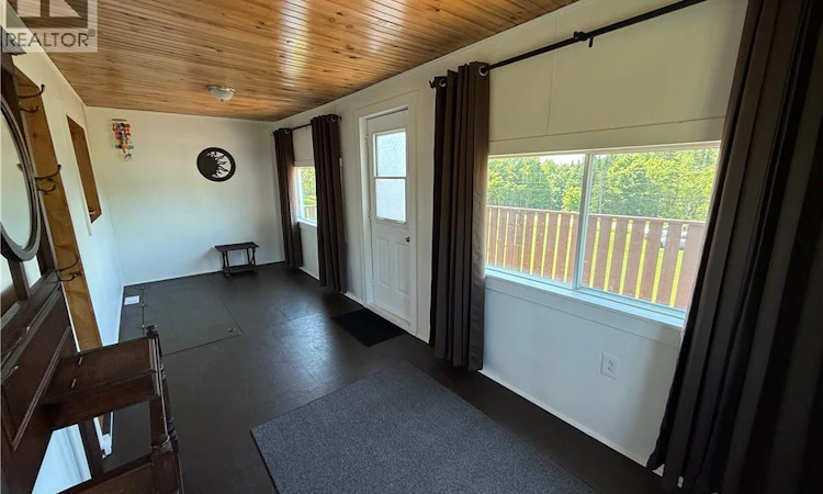 389 Knowlesville Road East