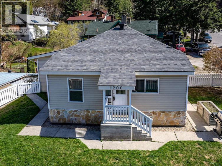 1200 Front Street, Nelson, BC, V1L 4C4 - 2
