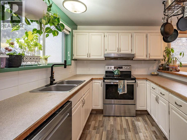 1200 Front Street, Nelson, BC, V1L 4C4 - 12