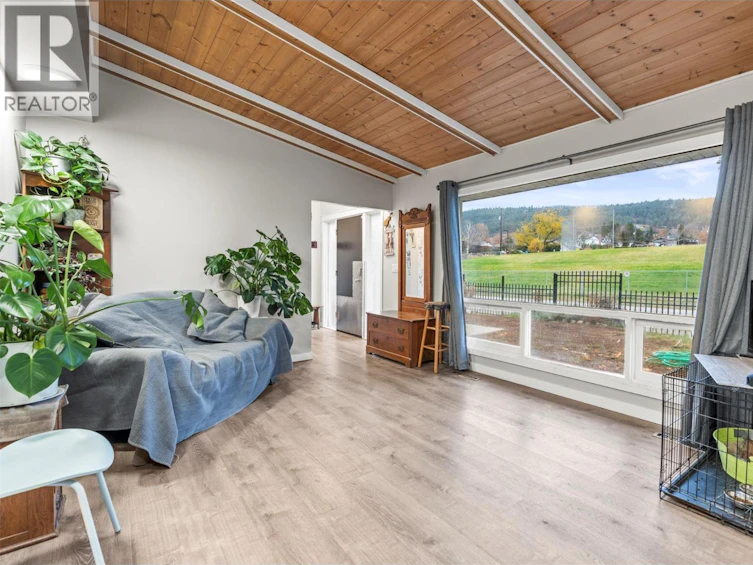 12003 Kidston Road, Coldstream, BC, V1B 1S7 - 5