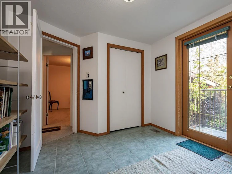 205 6th Avenue, Castlegar, BC, V1N 1T1 - 22
