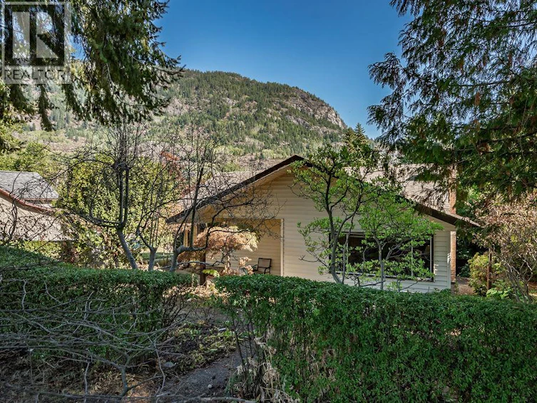 205 6th Avenue, Castlegar, BC, V1N 1T1 - 35