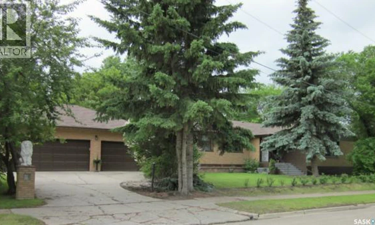 502 1st Street W