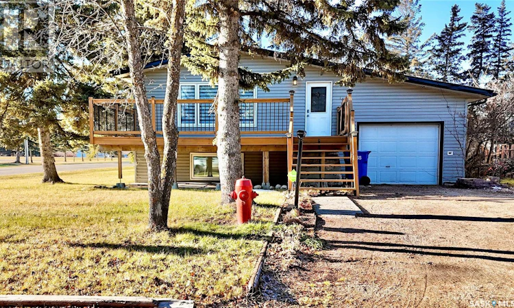 103 Cottonwood Crescent