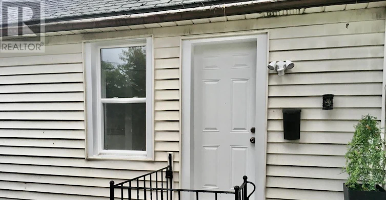 REAR-163 Welland Avenue, St. Catharines, ON, L2R 2N9 - 35