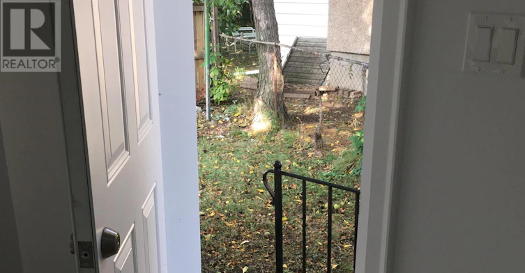 REAR-163 Welland Avenue, St. Catharines, ON, L2R 2N9 - 29