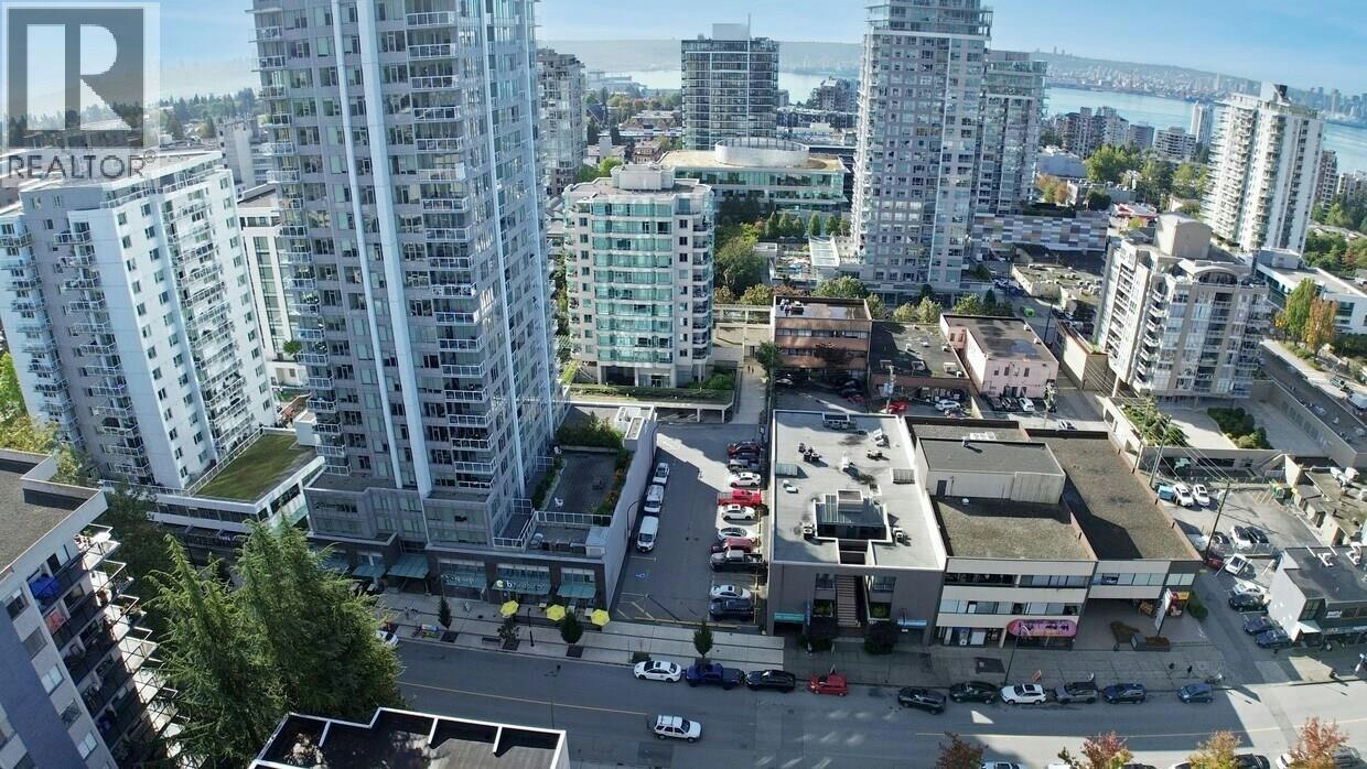 137 E 15th Street, North Vancouver, BC, V7L 2P7 - 2