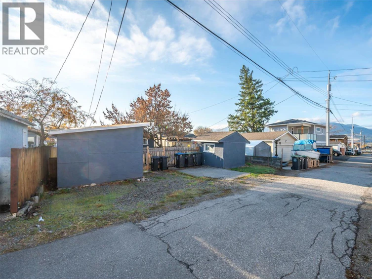 789 Toronto Avenue, Penticton, BC, V2A 2P8 - 40