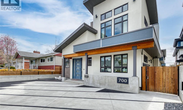 700 Churchill Avenue