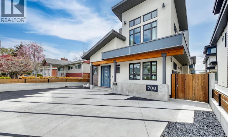 700 Churchill Avenue