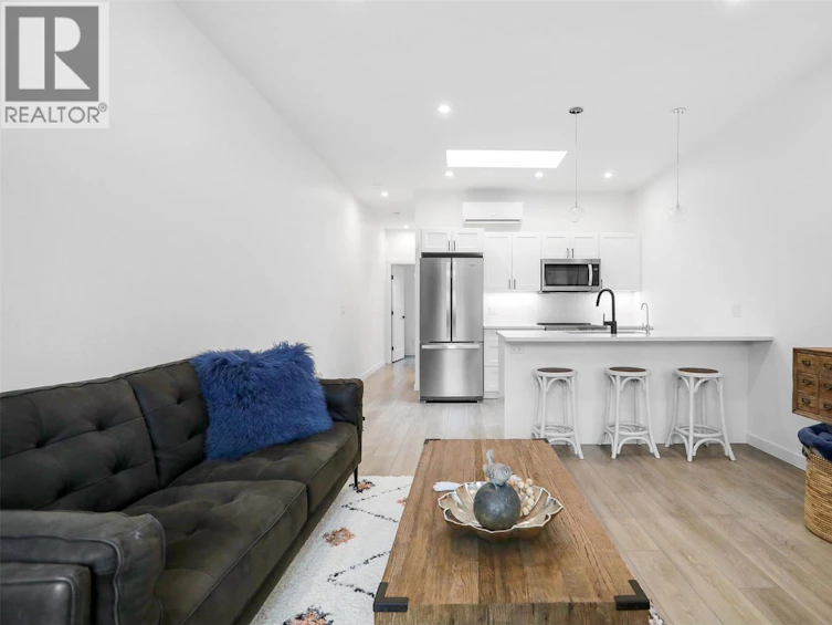 219C-8900 Jim Bailey Road, Kelowna, BC, V4V 1E5 - 2