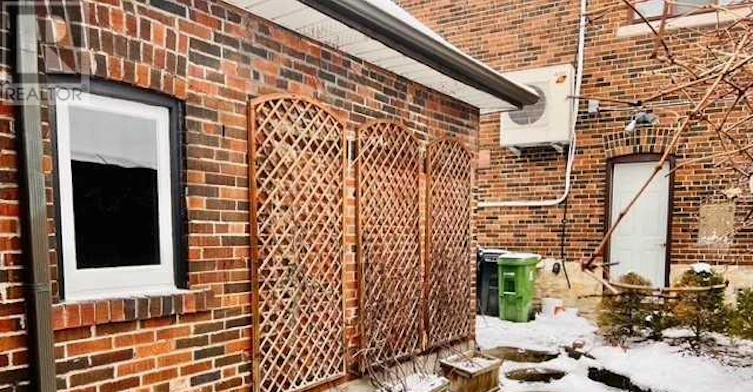 BSMT-27 Oakview Avenue, Toronto, ON, M6P 3J3 - 9