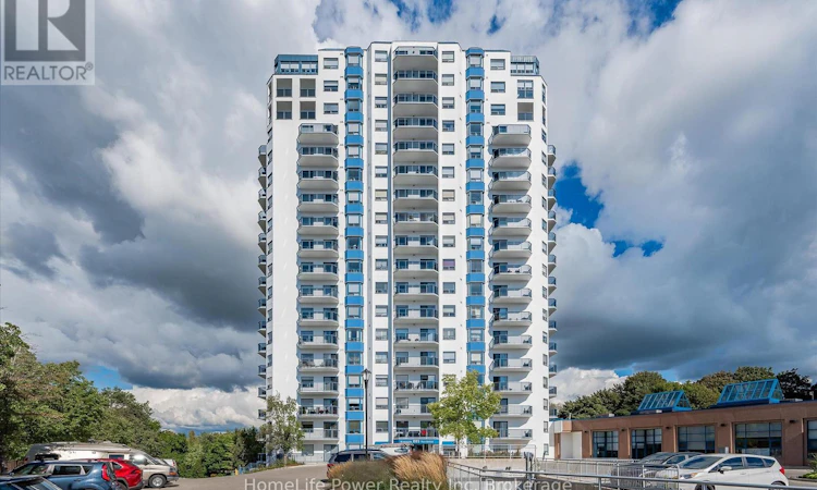 307-685 Woolwich Street