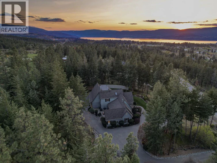 2957 Harvard Road, Kelowna, BC, V1W 4C2 - 58