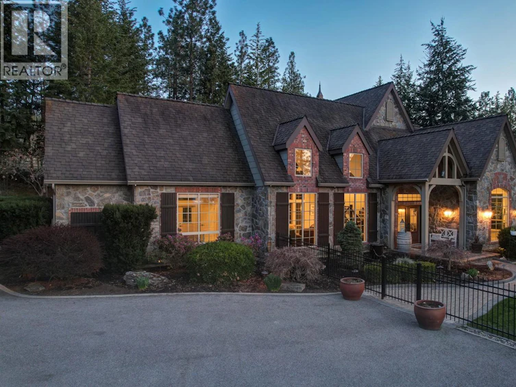 2957 Harvard Road, Kelowna, BC, V1W 4C2 - 8