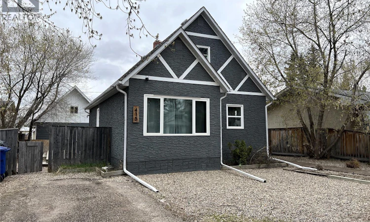 415 3rd Street W