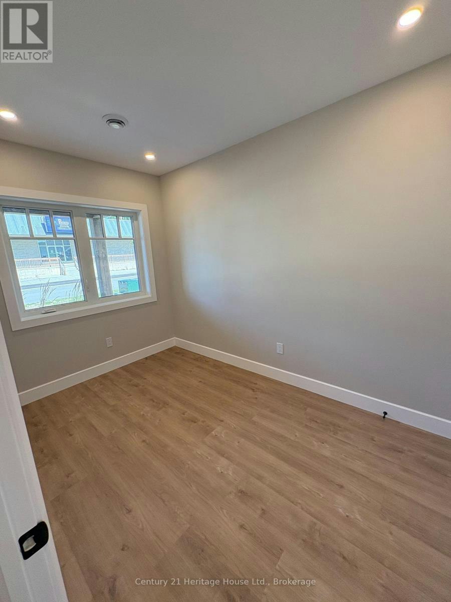 323 Arthur Street, Wellington North, ON, N0G 2L3 - 12