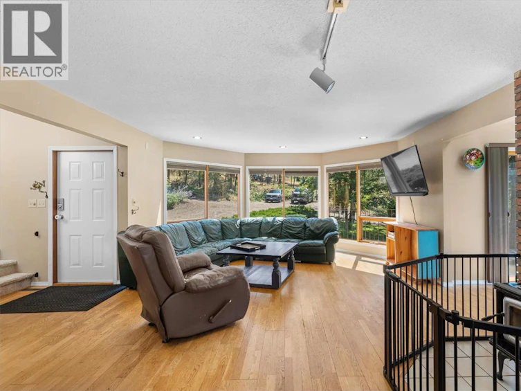4555 Ottley Road, Lake Country, BC, V4K 1N1 - 48