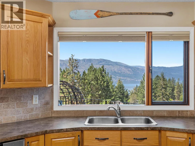 4555 Ottley Road, Lake Country, BC, V4K 1N1 - 45