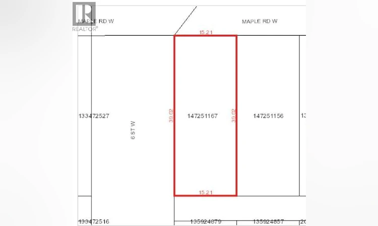 622 Maple Road W