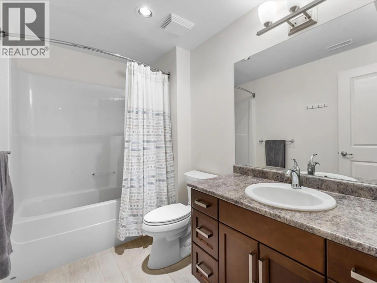 13080 Gibbons Drive, Lake Country, BC, V4V 2S4 - 35
