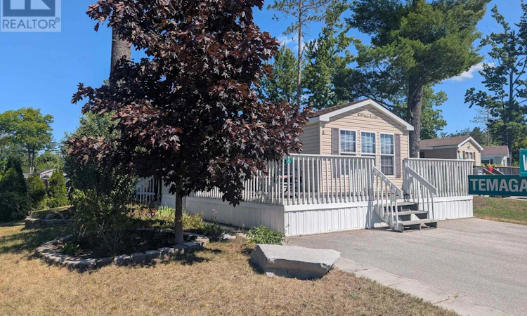 2 White Pines Trail
