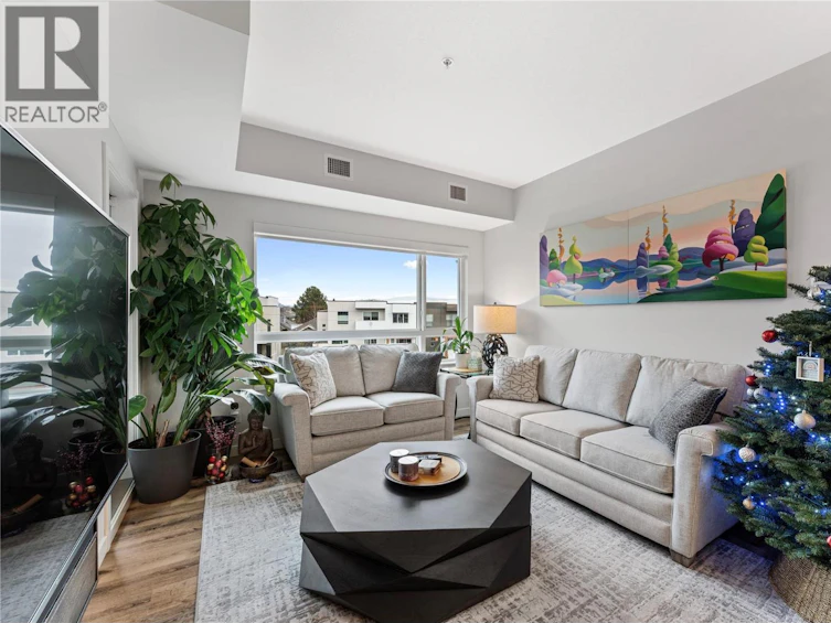 300-722 Valley Road, Kelowna, BC, V1V 0E2