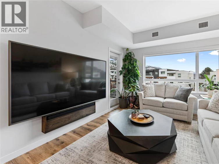300-722 Valley Road, Kelowna, BC, V1V 0E2 - 2