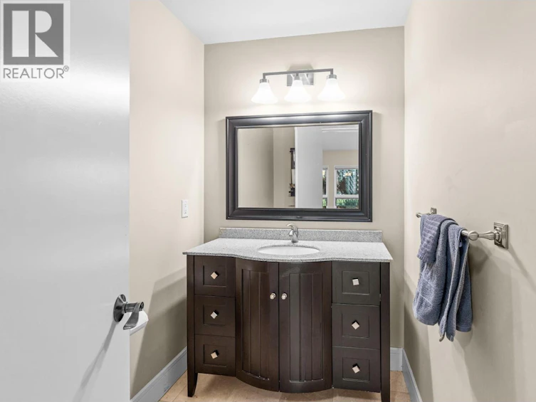 930 Fairway Crescent, Kelowna, BC, V1Y 4S7 - 26