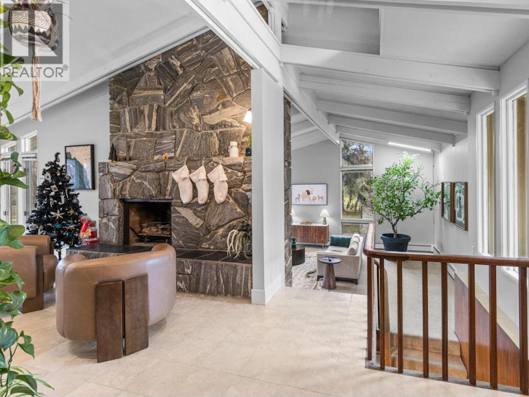 930 Fairway Crescent, Kelowna, BC, V1Y 4S7 - 4