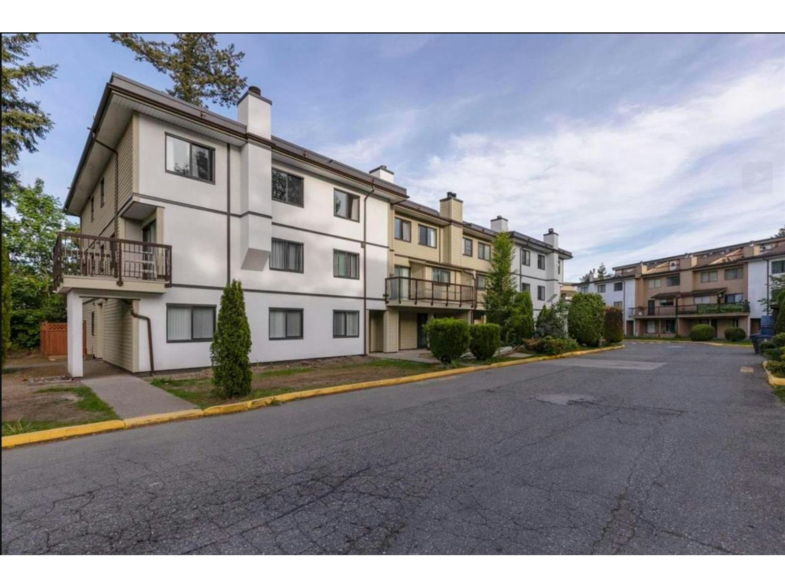 203-7162 133a Street, Surrey, BC, V3W 7Z9