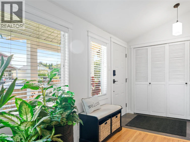 433 Young Street, Penticton, BC, V2A 5S9 - 3