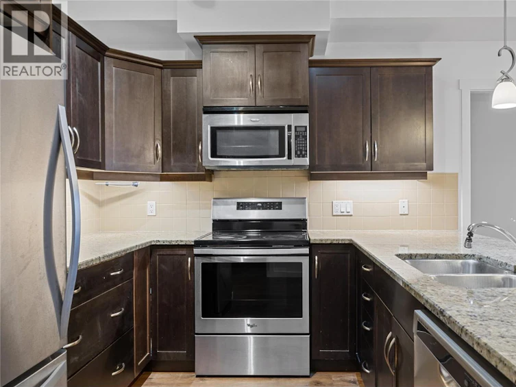 305-3735 Casorso Road, Kelowna, BC, V1W 5G1 - 7