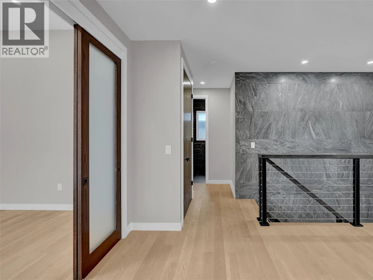 8267 Wascana Gardens Point, Regina, SK, S4V 1G8 - 4