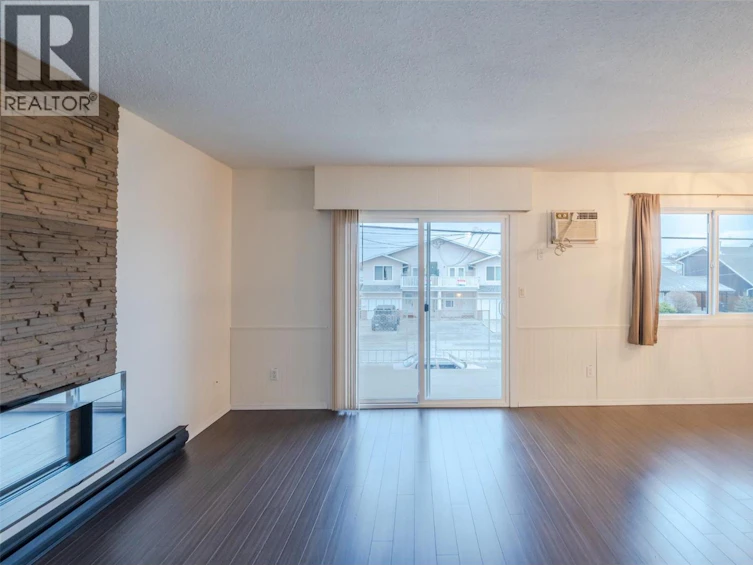 204-198 Roy Avenue, Penticton, BC, V2A 3M9 - 5