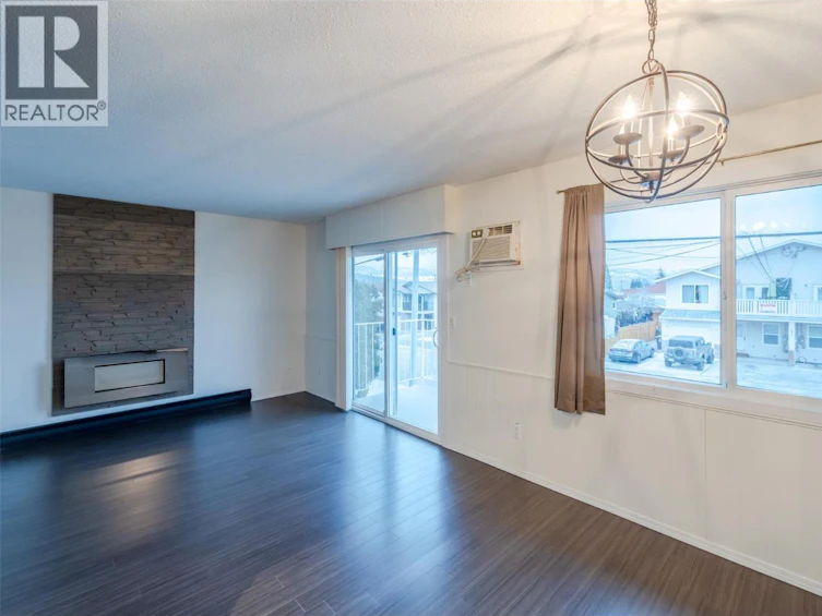 204-198 Roy Avenue, Penticton, BC, V2A 3M9 - 11