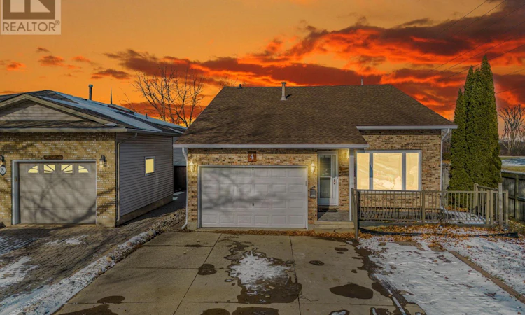 4 Eastwood Drive